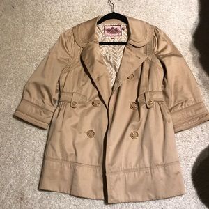 Juicy couture trench coat. Beige. Size 0